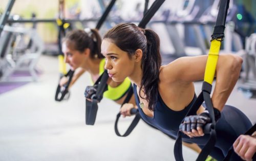 Quelques exercices pour débutants au TRX