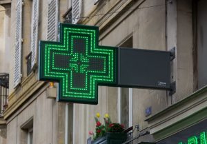 La gamme de produits pharmaceutiques s'élargit et nous devons être très prudents au moment de les acheter.