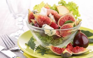 salade de figue avec du jambon