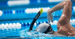 Utiliser un tuba en natation