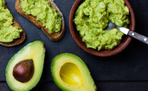 Avocat et guacamole
