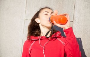 Boissons isotoniques : avantages et inconvénients
