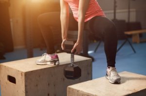 Découvrez les squats avec du lest