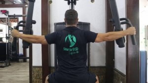 le fly inversé pour travailler les muscles rhomboïdes