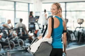 Comment bien préparer votre sac à dos pour la salle de sport
