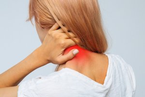 Hernie du disque cervical : précautions à prendre lors de l'entraînement