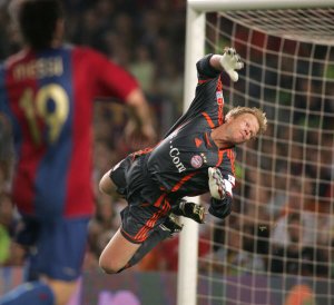 Oliver Kahn lors d'un match de football.