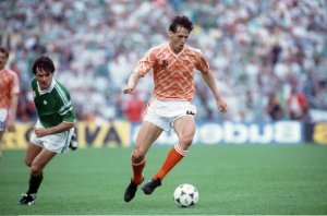 Marco van Basten lors d'un match.