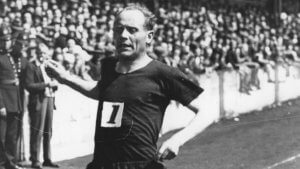 Paavo Nurmi, lors d'une course.