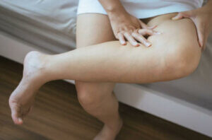 Les jambes enflées peuvent être améliorées avec certains changements d'habitudes.