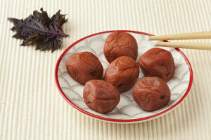 Prunes asiatiques umeboshi.