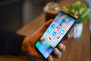 Les risques des réseaux sociaux pour les athlètes