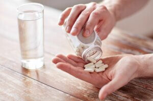 Compléments sportifs sous forme de capsules.