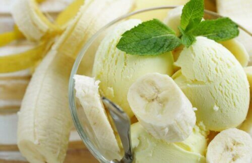 Une glace saine à la banane