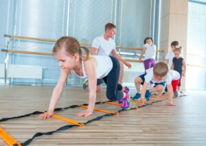 Entraînement fonctionnel pour les enfants.