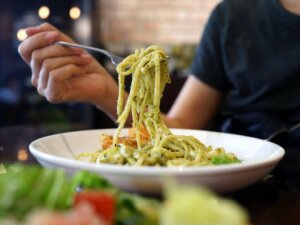 Glucides la nuit : faut-il les éviter ?