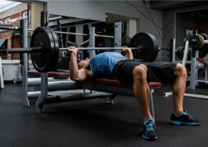Entraînement métabolique d'un homme.